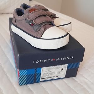 Tommy Hilfiger toddler cormac velcro shoes 6